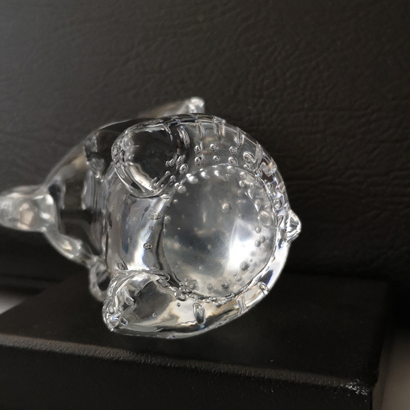 Beautiful Glass Art Elephant w/ Bullicante Controlled Bubbles and Smooth Bottom - Picture 4 of 4